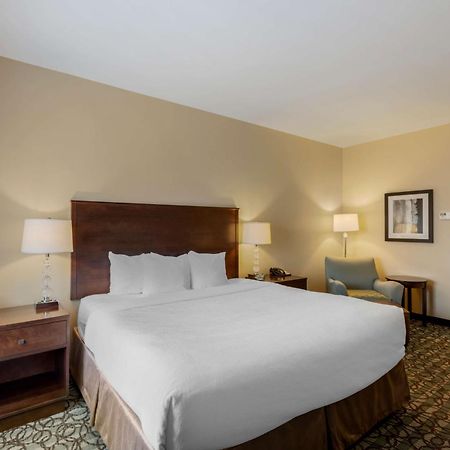 Best Western Plus Walkerton Hotel & Conference Centre Exterior foto