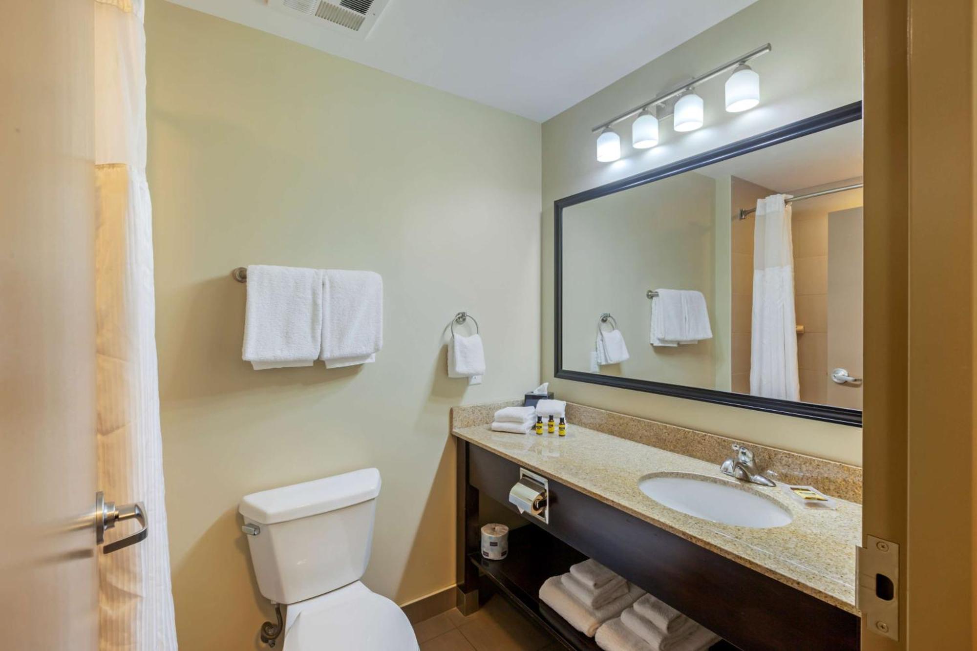 Best Western Plus Walkerton Hotel & Conference Centre Exterior foto